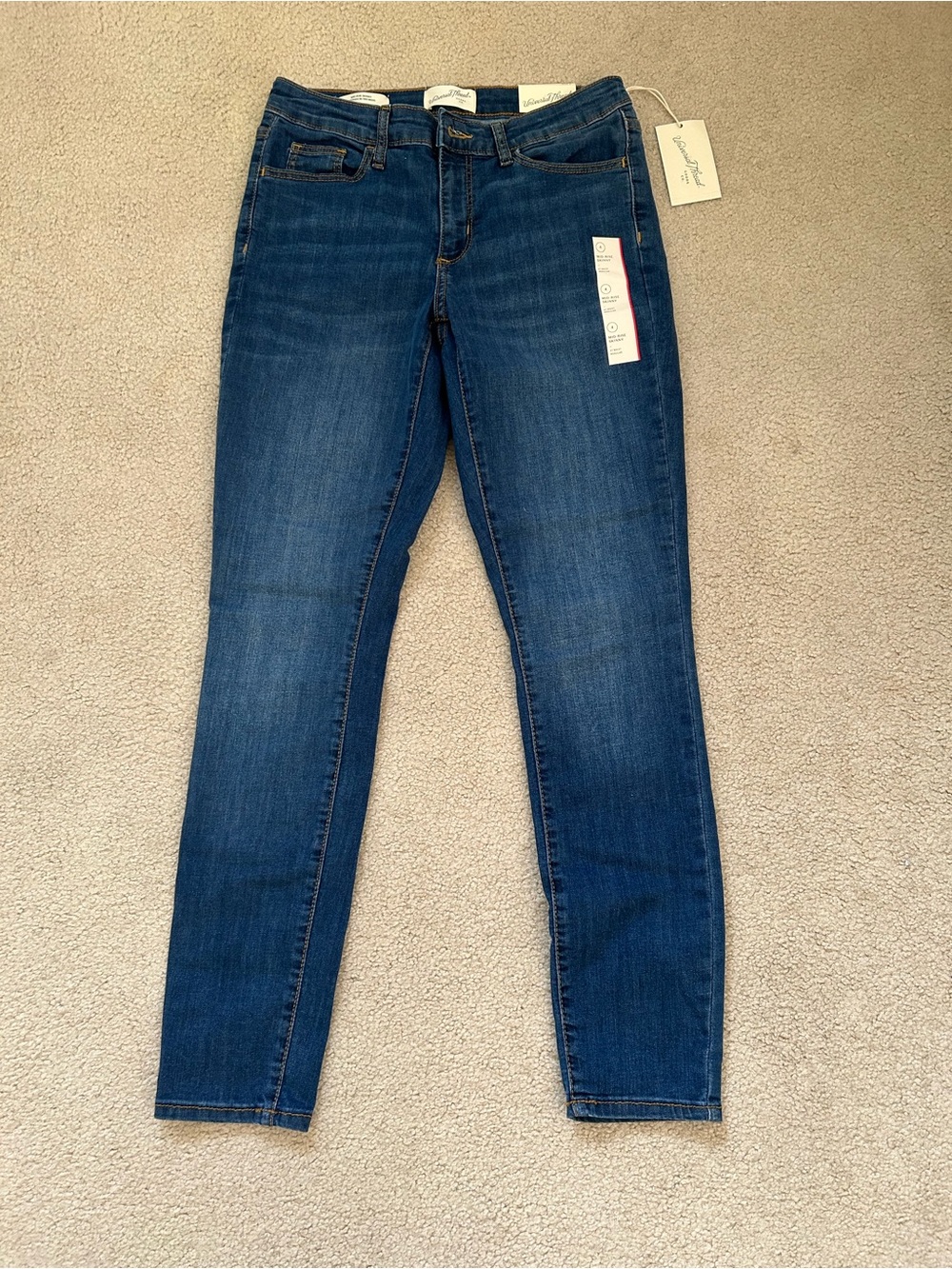 Universal
thread Classic Mid-Rise Skinny Jeans - Blue, Size 4